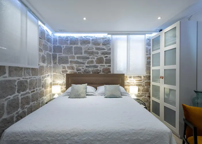 Andi Apartment